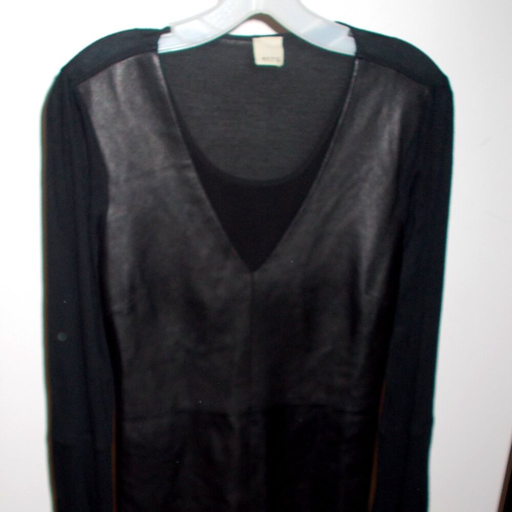 ecru brand black longsleeved top with suede front in L